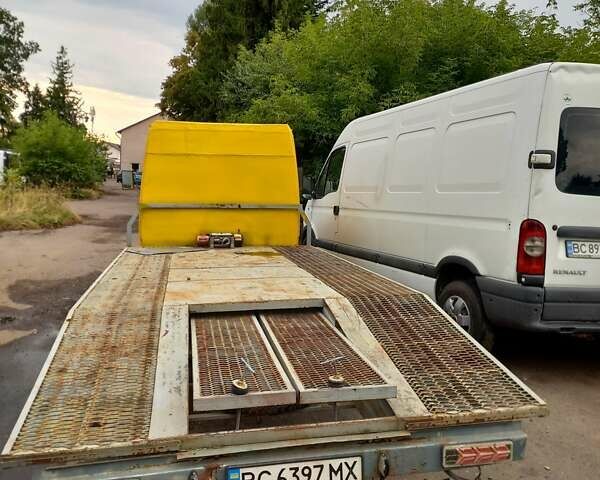 Желтый Мерседес Sprinter, объемом двигателя 2.3 л и пробегом 300 тыс. км за 5000 $, фото 2 на Automoto.ua