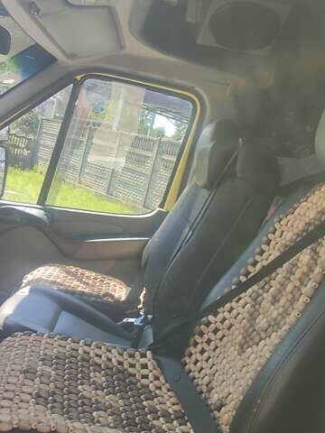Желтый Мерседес Sprinter, объемом двигателя 2.7 л и пробегом 329 тыс. км за 19000 $, фото 32 на Automoto.ua