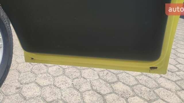 Желтый Мерседес Sprinter, объемом двигателя 2.7 л и пробегом 329 тыс. км за 18000 $, фото 53 на Automoto.ua