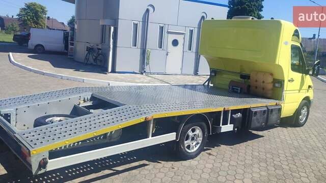 Желтый Мерседес Sprinter, объемом двигателя 2.7 л и пробегом 329 тыс. км за 18000 $, фото 6 на Automoto.ua