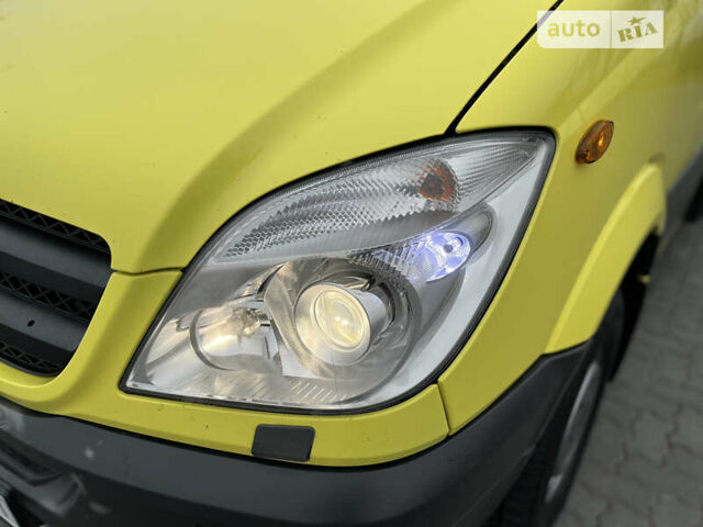 Желтый Мерседес Sprinter, объемом двигателя 2.99 л и пробегом 389 тыс. км за 28700 $, фото 20 на Automoto.ua