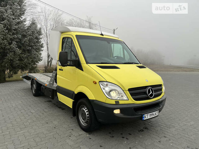 Желтый Мерседес Sprinter, объемом двигателя 2.99 л и пробегом 389 тыс. км за 28700 $, фото 7 на Automoto.ua