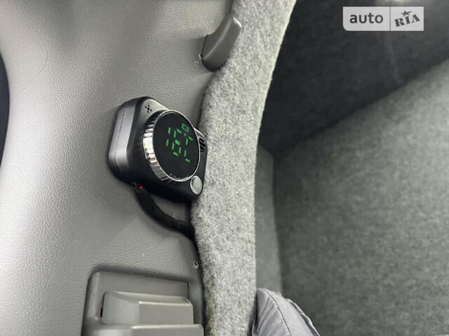 Желтый Мерседес Sprinter, объемом двигателя 2.99 л и пробегом 389 тыс. км за 28700 $, фото 35 на Automoto.ua