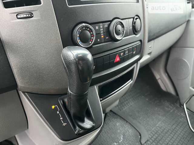 Желтый Мерседес Sprinter, объемом двигателя 2.99 л и пробегом 389 тыс. км за 28700 $, фото 30 на Automoto.ua