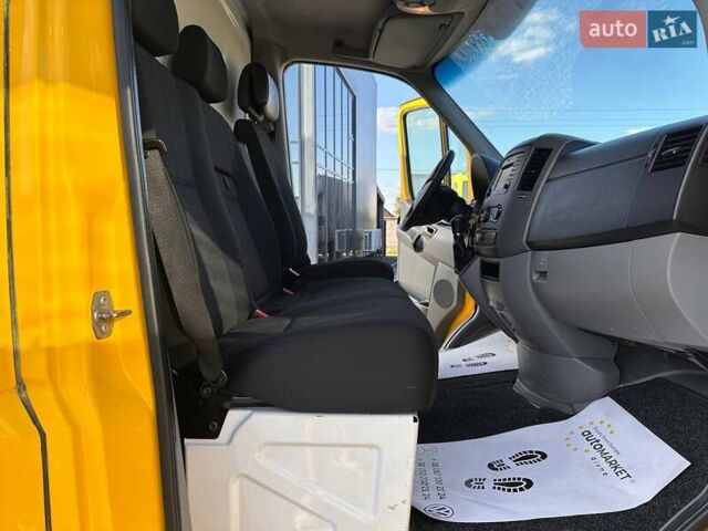 Желтый Мерседес Sprinter, объемом двигателя 2.2 л и пробегом 195 тыс. км за 27900 $, фото 28 на Automoto.ua