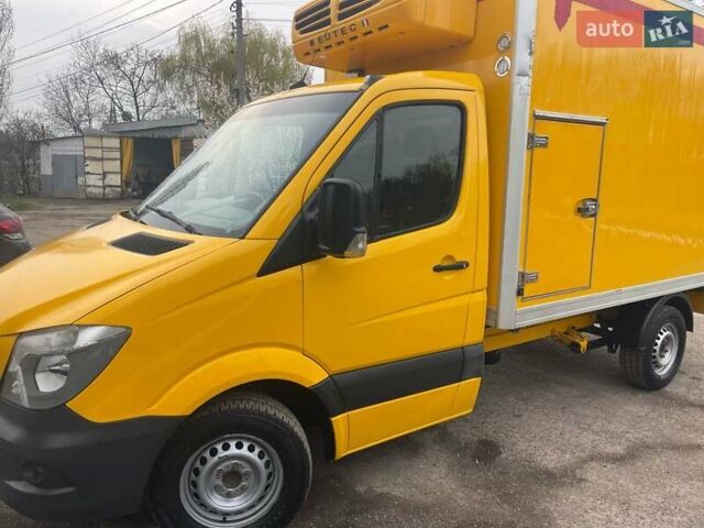Желтый Мерседес Sprinter, объемом двигателя 2.2 л и пробегом 280 тыс. км за 18762 $, фото 30 на Automoto.ua