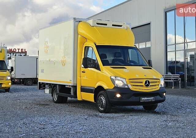 Желтый Мерседес Sprinter, объемом двигателя 2.2 л и пробегом 195 тыс. км за 26800 $, фото 3 на Automoto.ua