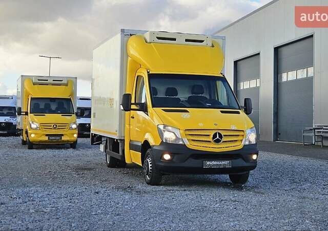 Желтый Мерседес Sprinter, объемом двигателя 2.2 л и пробегом 195 тыс. км за 26800 $, фото 4 на Automoto.ua