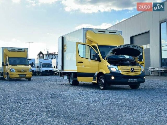 Желтый Мерседес Sprinter, объемом двигателя 2.2 л и пробегом 195 тыс. км за 27900 $, фото 16 на Automoto.ua