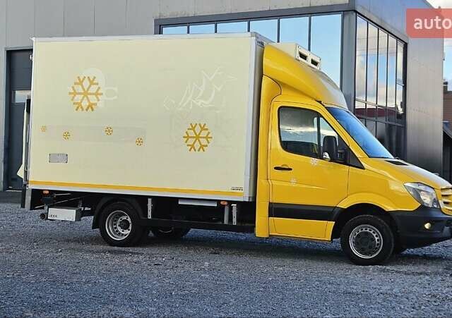 Желтый Мерседес Sprinter, объемом двигателя 2.2 л и пробегом 195 тыс. км за 26800 $, фото 1 на Automoto.ua