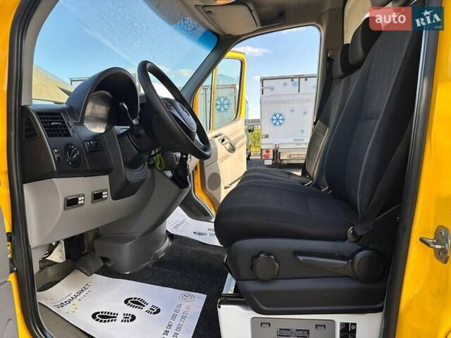 Желтый Мерседес Sprinter, объемом двигателя 2.2 л и пробегом 195 тыс. км за 27900 $, фото 32 на Automoto.ua