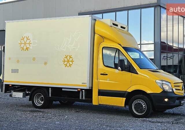 Желтый Мерседес Sprinter, объемом двигателя 2.2 л и пробегом 195 тыс. км за 26800 $, фото 2 на Automoto.ua