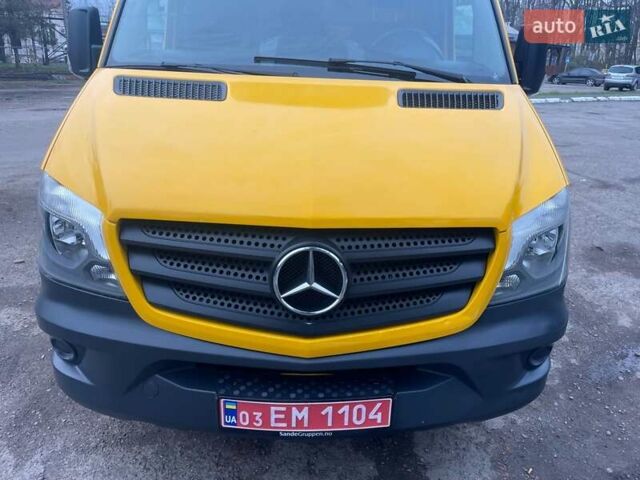 Желтый Мерседес Sprinter, объемом двигателя 2.2 л и пробегом 280 тыс. км за 18762 $, фото 34 на Automoto.ua