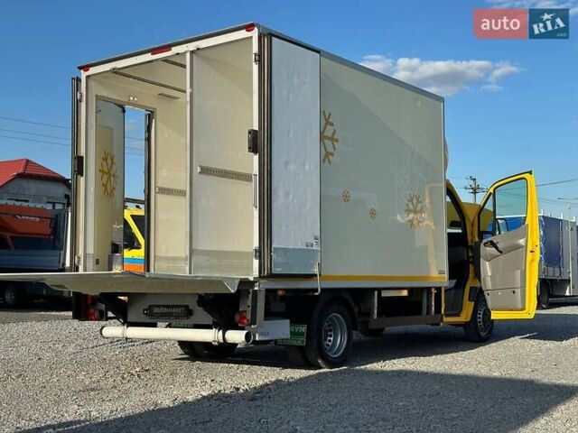 Желтый Мерседес Sprinter, объемом двигателя 2.2 л и пробегом 195 тыс. км за 27900 $, фото 27 на Automoto.ua