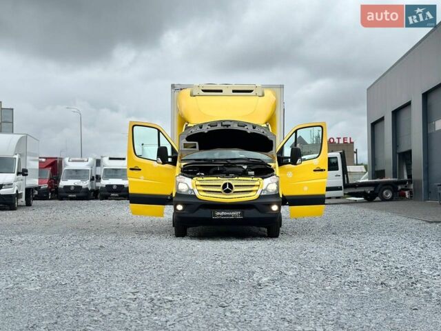 Желтый Мерседес Sprinter, объемом двигателя 2.2 л и пробегом 195 тыс. км за 24900 $, фото 27 на Automoto.ua
