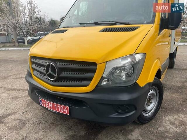 Желтый Мерседес Sprinter, объемом двигателя 2.2 л и пробегом 280 тыс. км за 18762 $, фото 32 на Automoto.ua