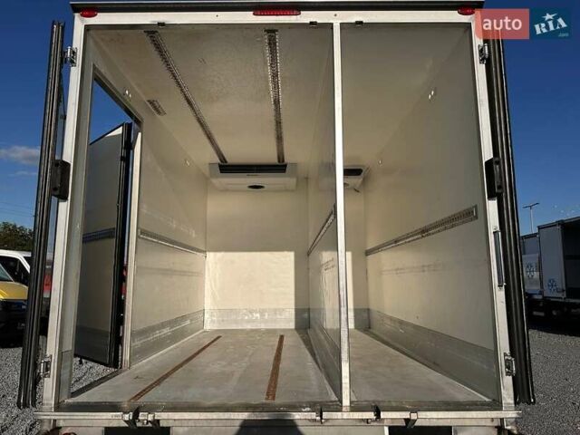 Желтый Мерседес Sprinter, объемом двигателя 2.2 л и пробегом 195 тыс. км за 27900 $, фото 25 на Automoto.ua