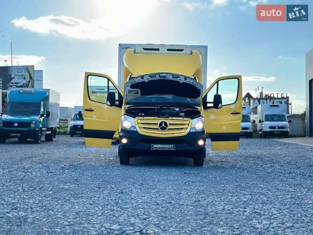 Желтый Мерседес Sprinter, объемом двигателя 2.2 л и пробегом 195 тыс. км за 27900 $, фото 18 на Automoto.ua