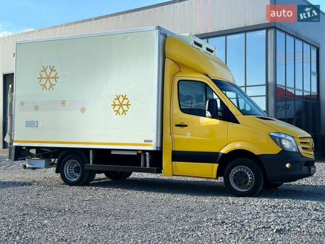 Желтый Мерседес Sprinter, объемом двигателя 2.2 л и пробегом 195 тыс. км за 27900 $, фото 2 на Automoto.ua