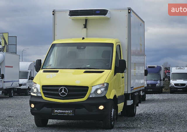 Желтый Мерседес Sprinter, объемом двигателя 3 л и пробегом 200 тыс. км за 33900 $, фото 8 на Automoto.ua
