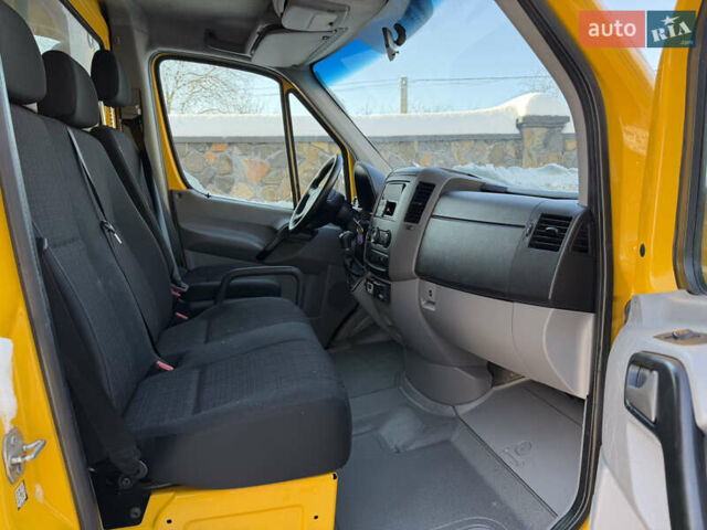 Жовтий Мерседес Sprinter, об'ємом двигуна 2.2 л та пробігом 307 тис. км за 19300 $, фото 30 на Automoto.ua