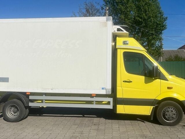 Желтый Мерседес Sprinter, объемом двигателя 3 л и пробегом 360 тыс. км за 32200 $, фото 6 на Automoto.ua