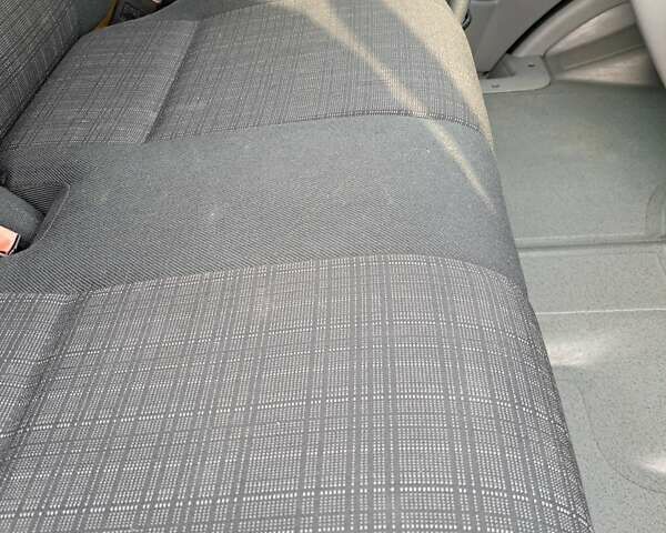 Желтый Мерседес Sprinter, объемом двигателя 2.2 л и пробегом 307 тыс. км за 19300 $, фото 10 на Automoto.ua