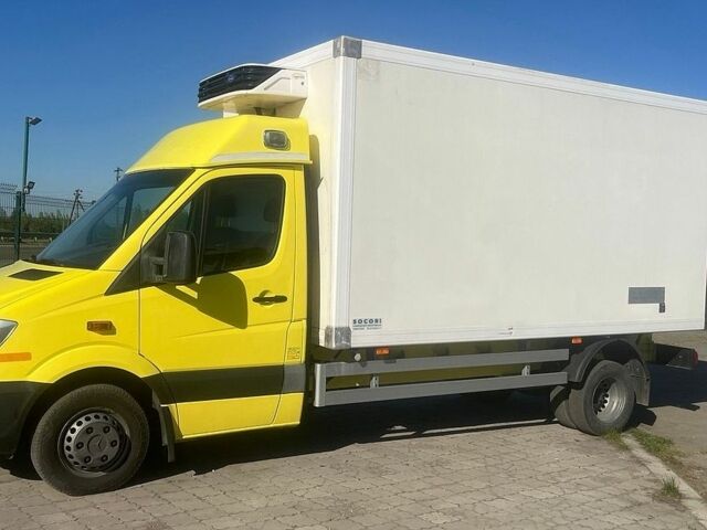 Желтый Мерседес Sprinter, объемом двигателя 3 л и пробегом 360 тыс. км за 32200 $, фото 2 на Automoto.ua