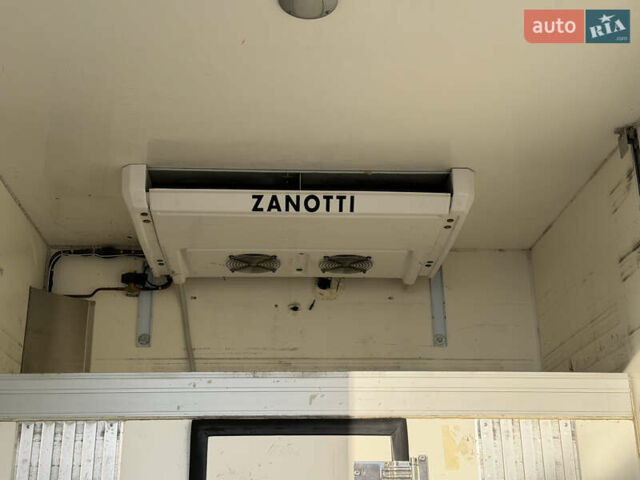 Жовтий Мерседес Sprinter, об'ємом двигуна 2.2 л та пробігом 307 тис. км за 19300 $, фото 28 на Automoto.ua