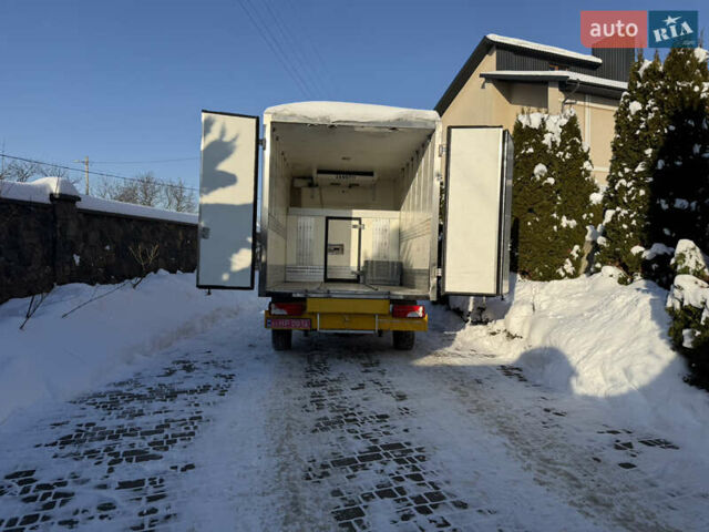 Жовтий Мерседес Sprinter, об'ємом двигуна 2.2 л та пробігом 307 тис. км за 19300 $, фото 19 на Automoto.ua