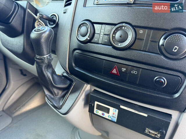Жовтий Мерседес Sprinter, об'ємом двигуна 2.2 л та пробігом 307 тис. км за 19300 $, фото 35 на Automoto.ua