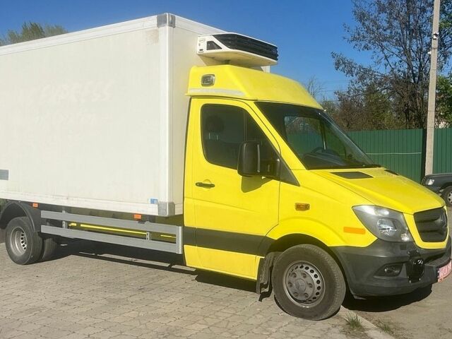 Желтый Мерседес Sprinter, объемом двигателя 3 л и пробегом 360 тыс. км за 32200 $, фото 5 на Automoto.ua