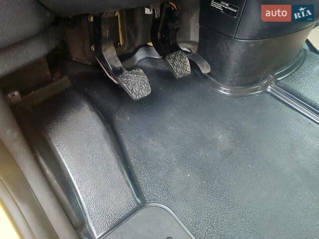 Жовтий Мерседес Sprinter, об'ємом двигуна 2.1 л та пробігом 131 тис. км за 34900 $, фото 21 на Automoto.ua