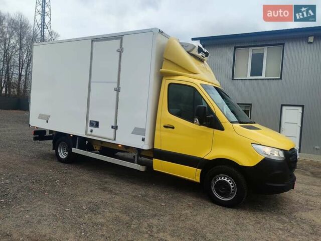 Жовтий Мерседес Sprinter, об'ємом двигуна 2.1 л та пробігом 131 тис. км за 34900 $, фото 1 на Automoto.ua