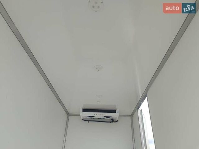 Жовтий Мерседес Sprinter, об'ємом двигуна 2.1 л та пробігом 131 тис. км за 34900 $, фото 16 на Automoto.ua