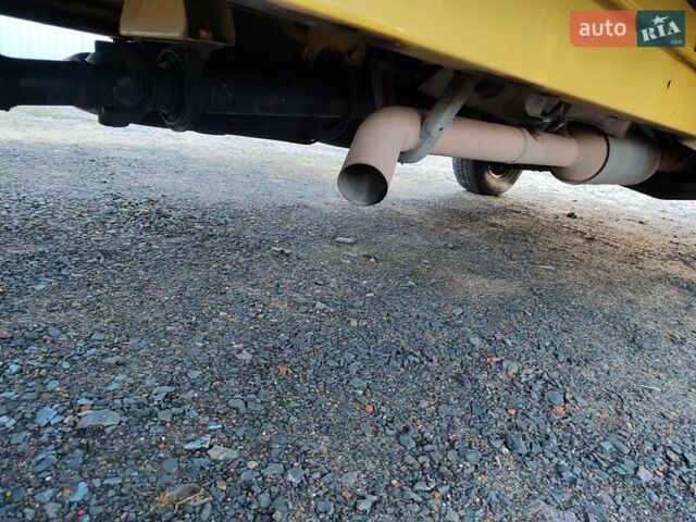 Желтый Мерседес Sprinter, объемом двигателя 2.1 л и пробегом 175 тыс. км за 34300 $, фото 20 на Automoto.ua