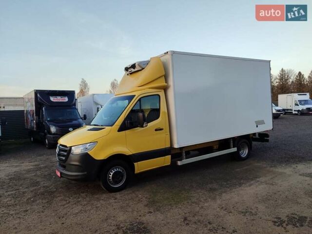 Желтый Мерседес Sprinter, объемом двигателя 2.1 л и пробегом 175 тыс. км за 34300 $, фото 5 на Automoto.ua