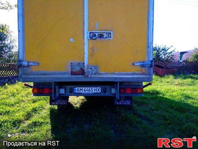 Желтый Мерседес Sprinter, объемом двигателя 2.2 л и пробегом 450 тыс. км за 9300 $, фото 3 на Automoto.ua
