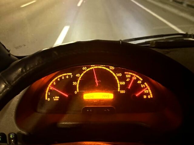 Желтый Мерседес Sprinter, объемом двигателя 2.2 л и пробегом 406 тыс. км за 5700 $, фото 7 на Automoto.ua