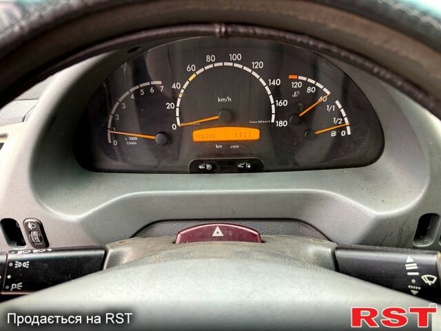 Желтый Мерседес Sprinter, объемом двигателя 2.2 л и пробегом 406 тыс. км за 5700 $, фото 6 на Automoto.ua