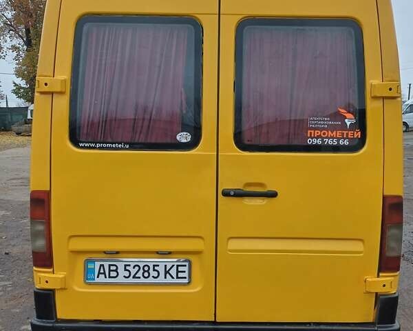 Желтый Мерседес Sprinter, объемом двигателя 2.2 л и пробегом 550 тыс. км за 10000 $, фото 15 на Automoto.ua