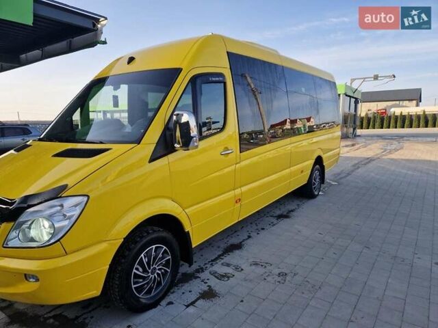Желтый Мерседес Sprinter, объемом двигателя 2.14 л и пробегом 470 тыс. км за 30500 $, фото 6 на Automoto.ua