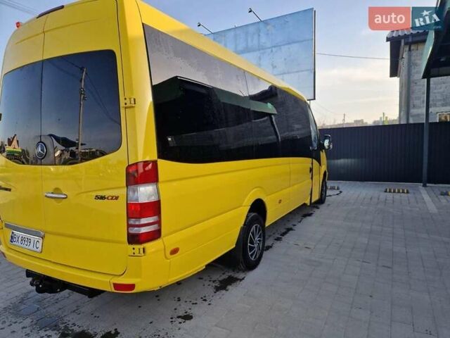 Желтый Мерседес Sprinter, объемом двигателя 2.14 л и пробегом 470 тыс. км за 30500 $, фото 1 на Automoto.ua