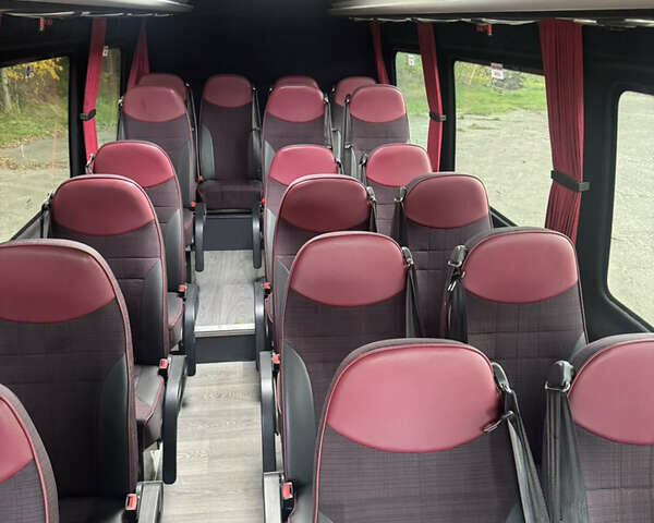 Желтый Мерседес Sprinter, объемом двигателя 0 л и пробегом 84 тыс. км за 49800 $, фото 11 на Automoto.ua