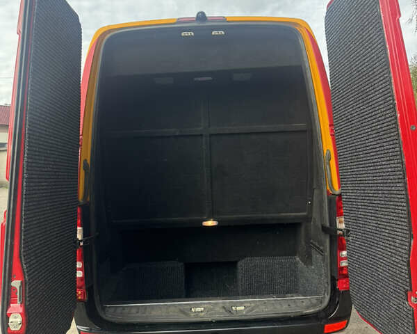 Желтый Мерседес Sprinter, объемом двигателя 0 л и пробегом 84 тыс. км за 49800 $, фото 9 на Automoto.ua