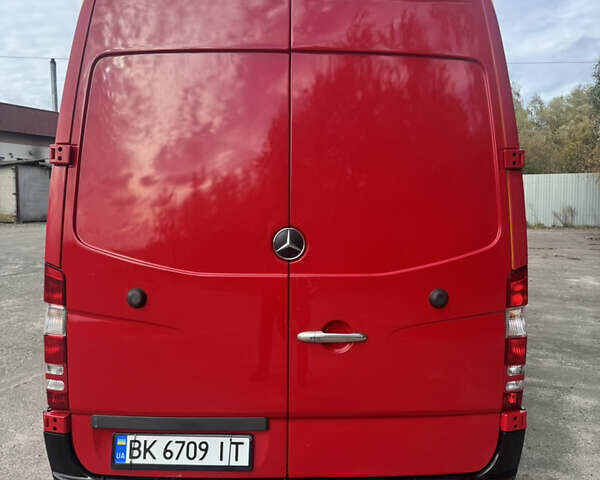 Желтый Мерседес Sprinter, объемом двигателя 0 л и пробегом 84 тыс. км за 49800 $, фото 4 на Automoto.ua