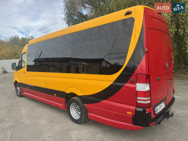 Желтый Мерседес Sprinter, объемом двигателя 0 л и пробегом 84 тыс. км за 49800 $, фото 7 на Automoto.ua