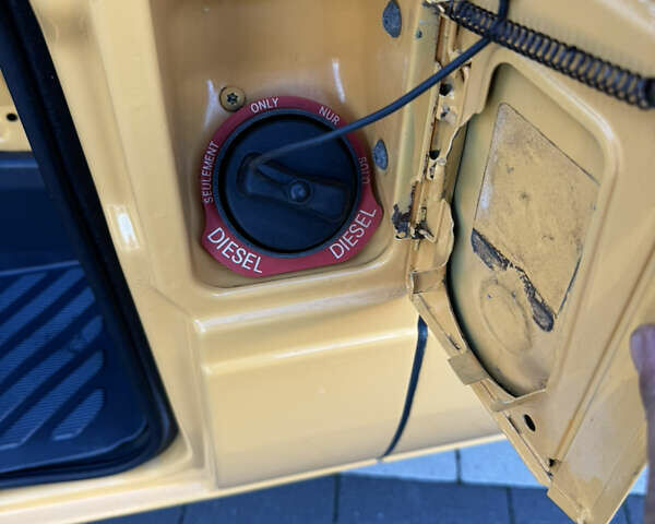 Желтый Мерседес Sprinter, объемом двигателя 2.2 л и пробегом 620 тыс. км за 6300 $, фото 54 на Automoto.ua