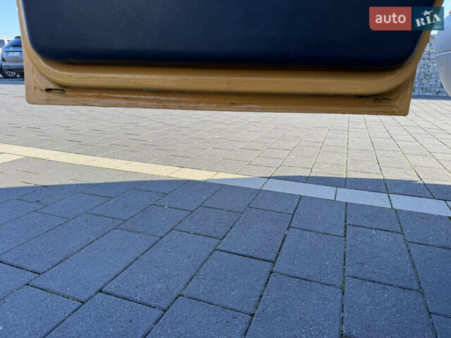 Желтый Мерседес Sprinter, объемом двигателя 2.2 л и пробегом 620 тыс. км за 6300 $, фото 52 на Automoto.ua