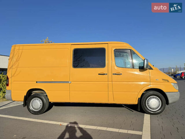 Желтый Мерседес Sprinter, объемом двигателя 2.2 л и пробегом 620 тыс. км за 6300 $, фото 65 на Automoto.ua